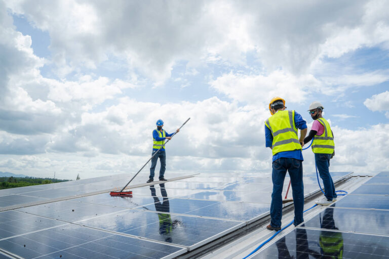 Manutenzione impianti fotovoltaici pulizia pannelli
